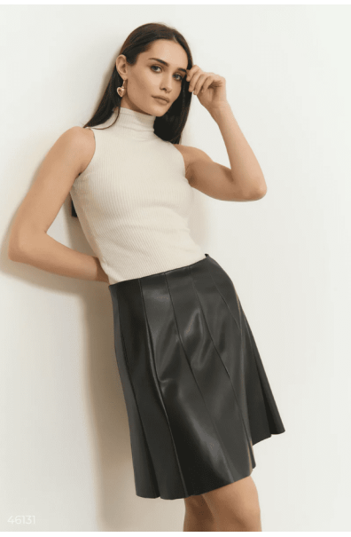 Pleated leather skirt