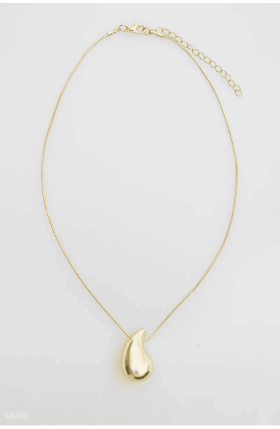 Golden chain with a drop pendant